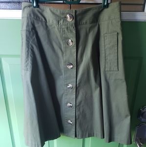 Isaac Mizrahi olive green skirt with buttons